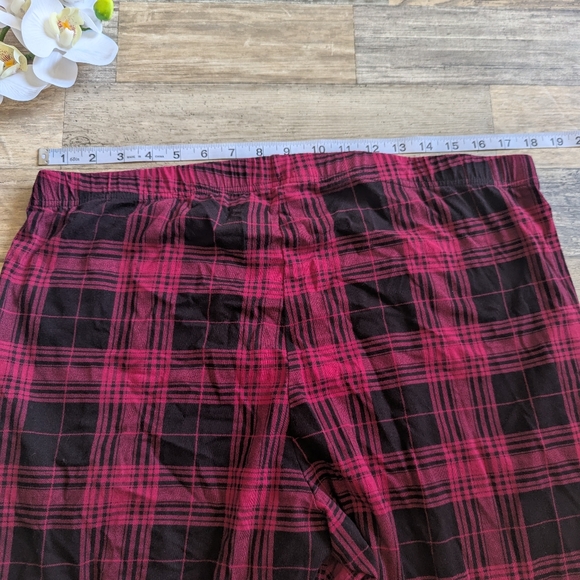Torrid black and red plaid leggings pants size 3 GUC - Picture 5 of 6